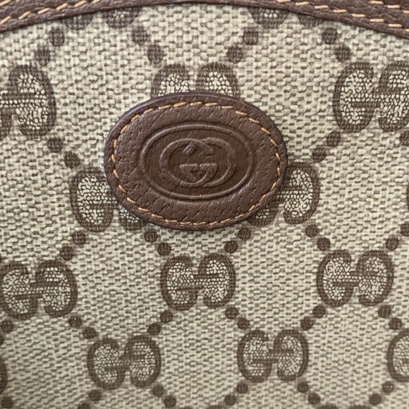 (35) GUCCI 80s Small Crossbody - Picture 7 of 12